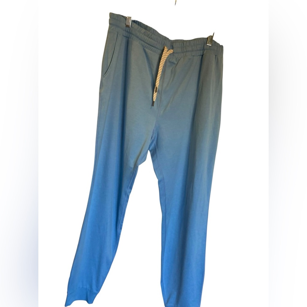 NWT Vuori performance joggers - Long SPRING HEATHER Size XL